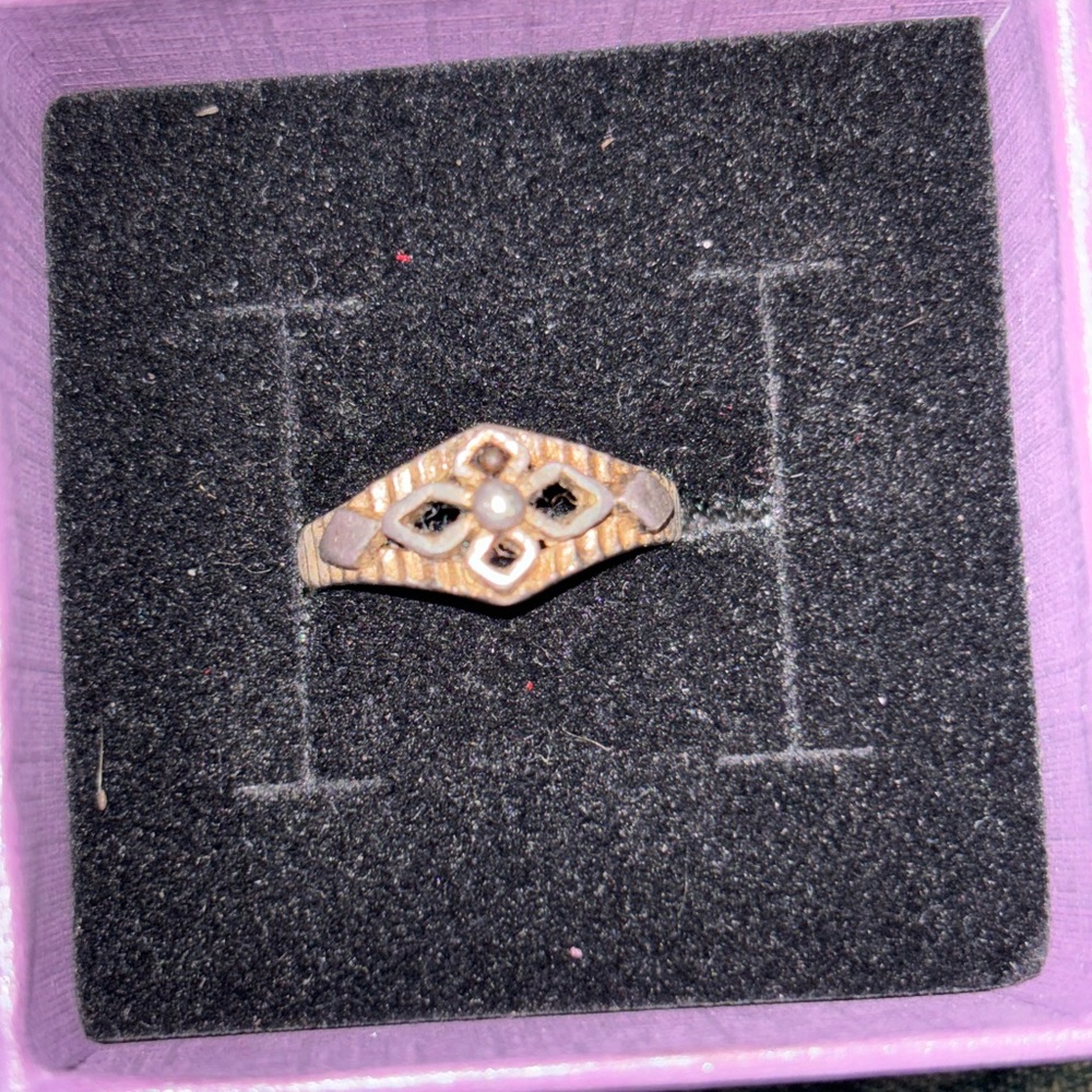 Antique solid sterling silver ring